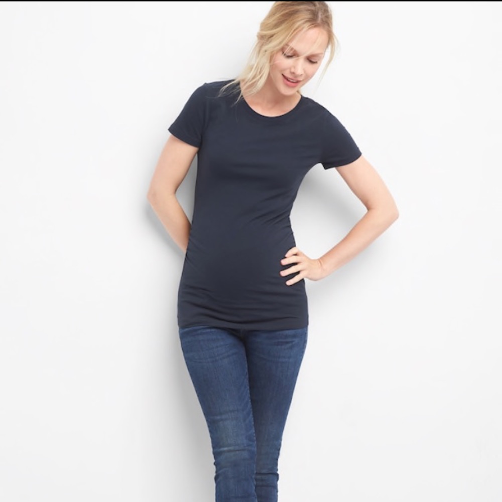 Gap maternity crew neck tee